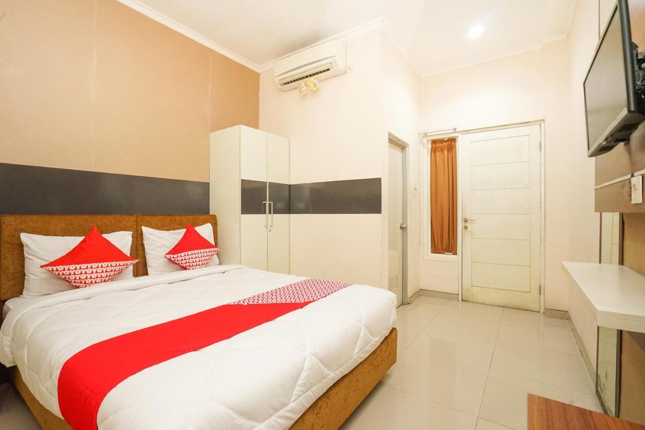 Oyo 450 Semampir Residence Surabaya Luaran gambar